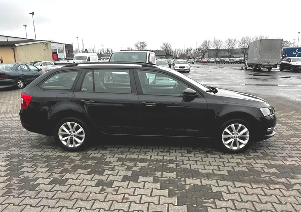 Skoda Octavia cena 50900 przebieg: 205386, rok produkcji 2018 z Dynów małe 781